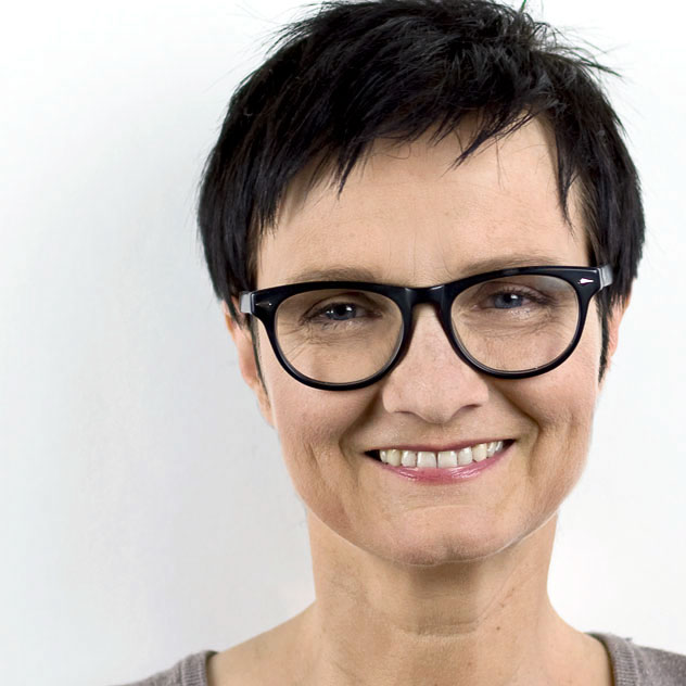 Doris Niestroj Produktdesignerin und Filzerin. Doris Niestroj und Ansicht des Filzateliers