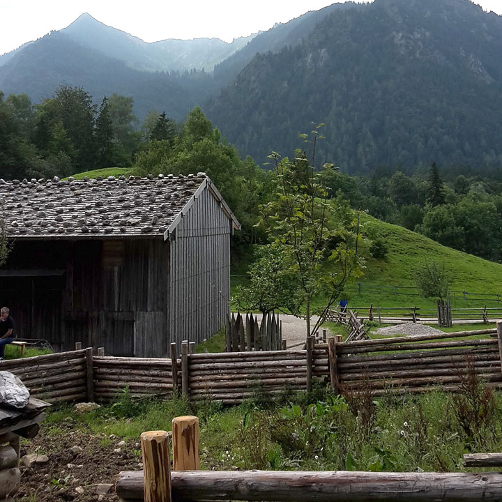 markus-wasmeier-freilichtmuseum-scheune-alpen-schliersee-201608